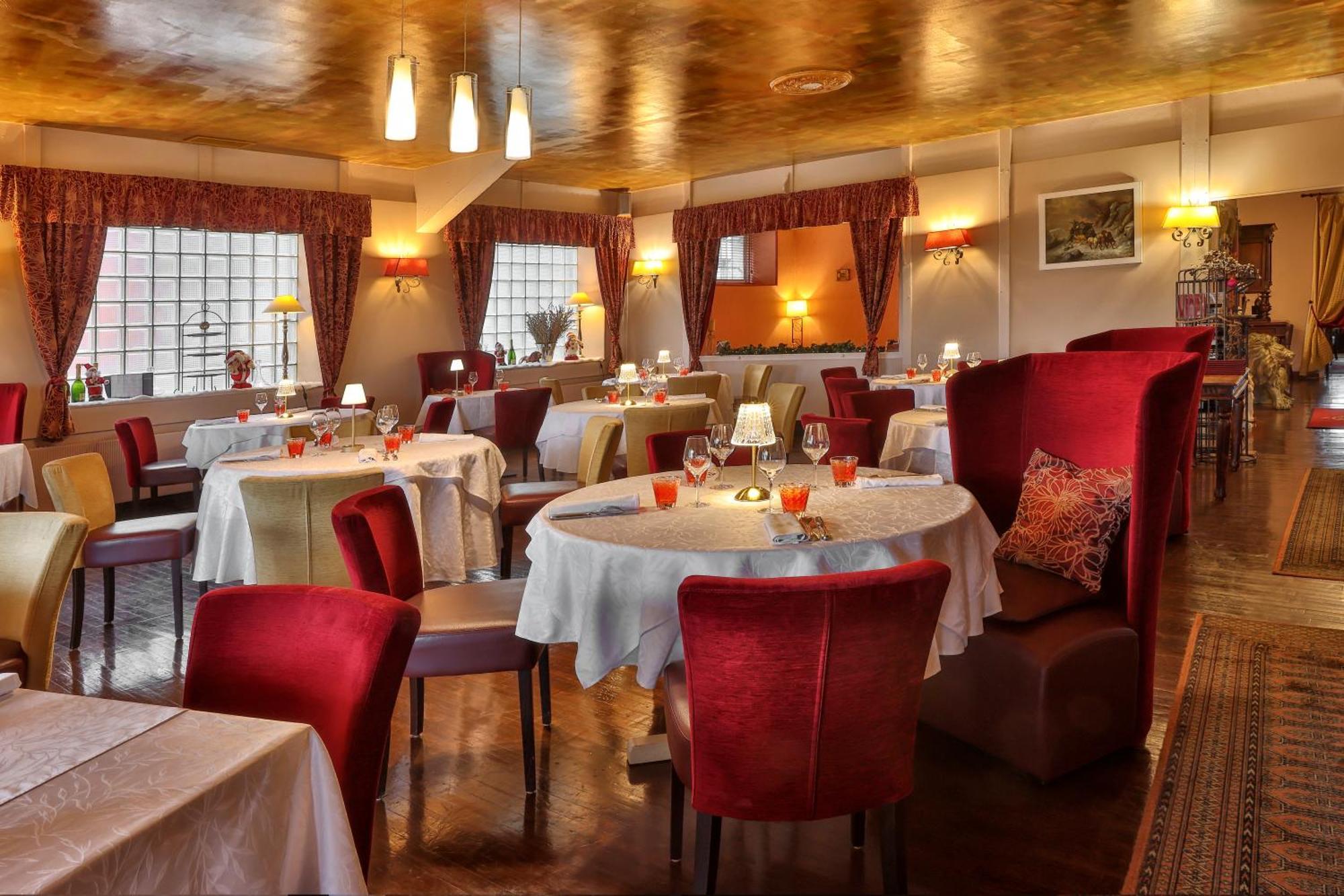 Logis Hotel-Restaurant Les Voyageurs La Coquille Bagian luar foto