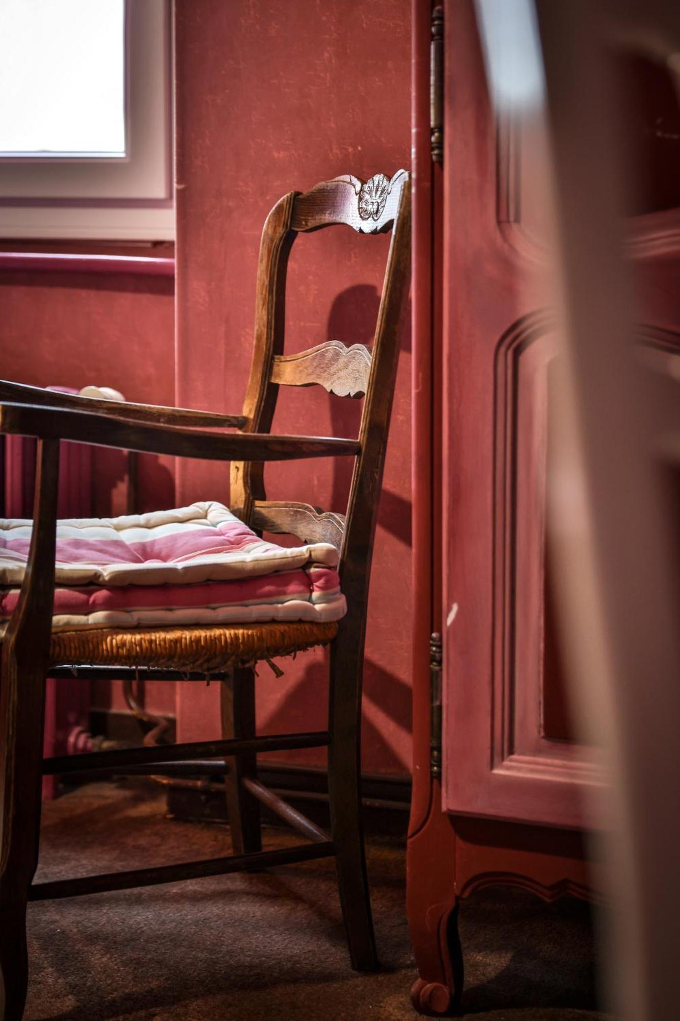 Logis Hotel-Restaurant Les Voyageurs La Coquille Bagian luar foto